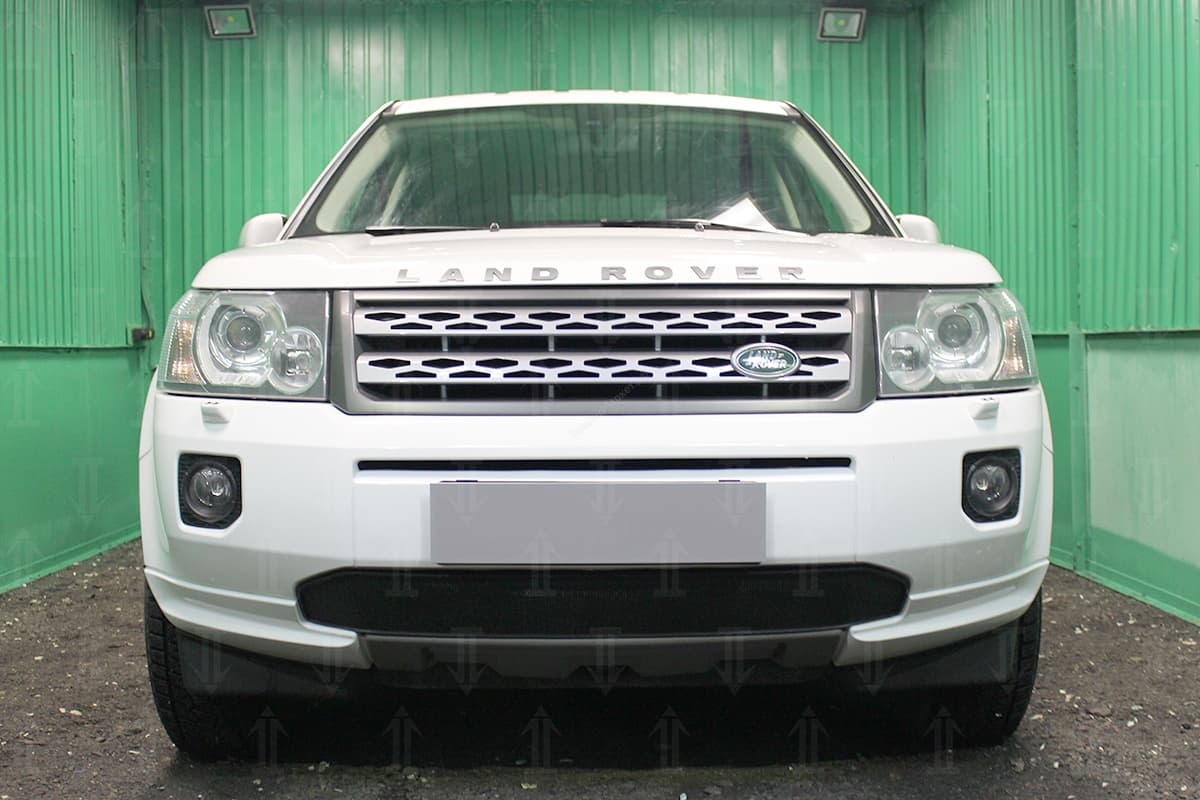 Решётка радиатора для Land Rover Freelander 2 (2012-н.в. Черная)