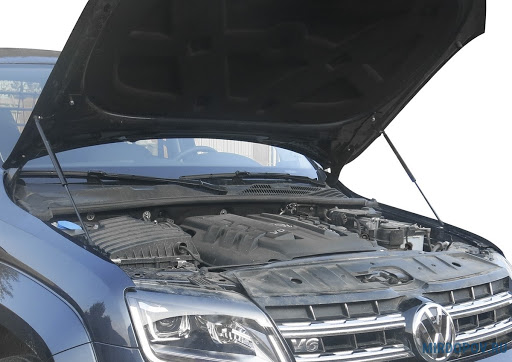 Газовые упоры (амортизаторы) капота АвтоУпор для Volkswagen Amarok (2016-2020)