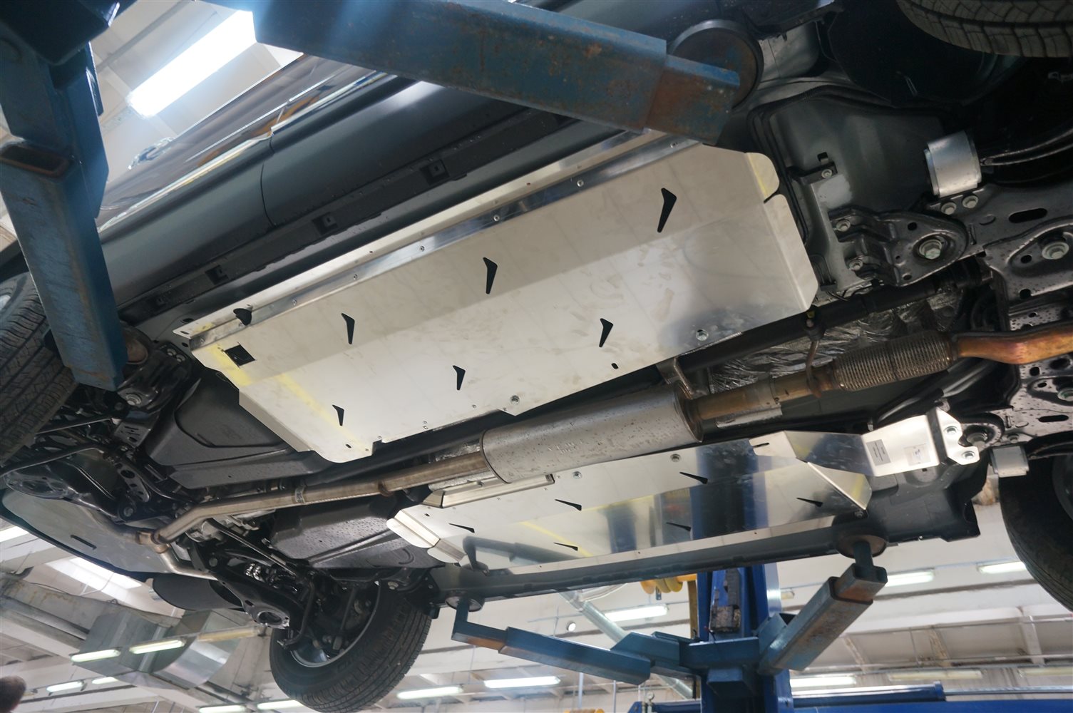 Алюминиевая защита днища без защиты картера АВС-Дизайн для Ford Explorer (2010-2019)