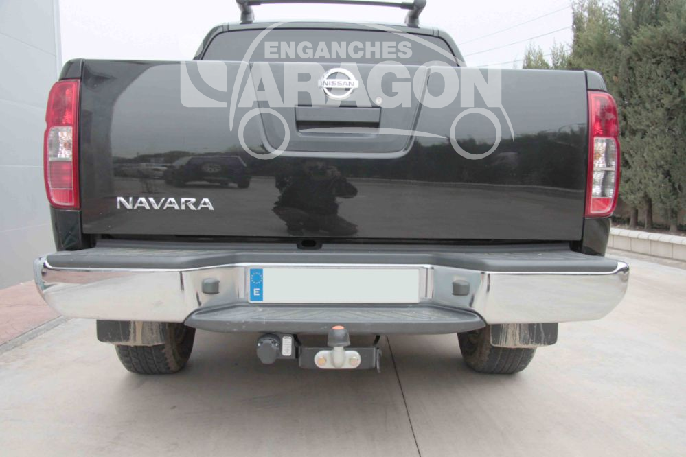 Фиксированный фаркоп Aragon для Nissan Navara (2005-2015)
