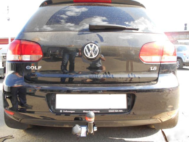 Фиксированный фаркоп Oris-Bosal для Volkswagen Golf VI хэтчбек (2009-2012)