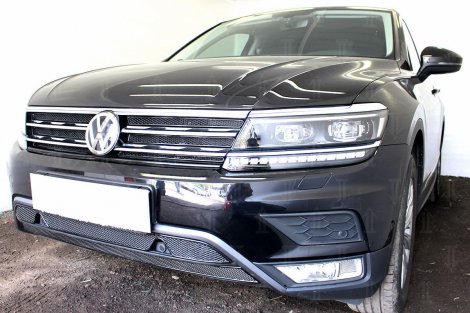 Защитная сетка радиатора ProtectGrille Premium off-road нижняя для Volkswagen Tiguan (2016-н.в. Черная)