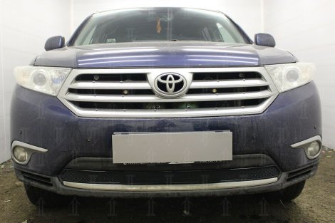 Решетка радиатора ProtectGrille Premium для Toyota Highlander (2010-2013 Черная)