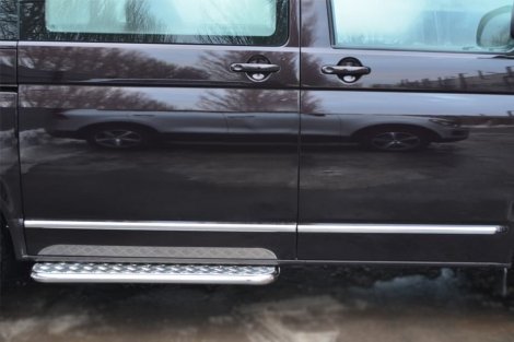 Пороги Russtal - труба 42 мм с площадкой из алюминия для Volkswagen Multivan
