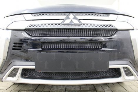 Защитная сетка радиатора ProtectGrille Premium черный 3 части для Mitsubishi Outlander III (2018-н.в.)