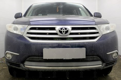 Защитная сетка радиатора ProtectGrille Standart для Toyota Highlander (2010-2013 Хром)
