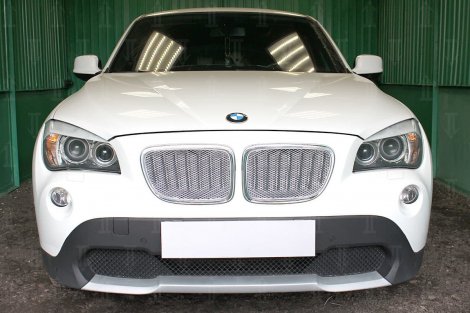 Защитная сетка радиатора ProtectGrille Premium для BMW X1 (2009-2012 Хром)