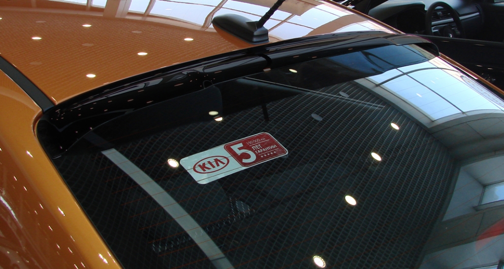 Дефлекторы заднего стекла SIM для Kia Rio седан
