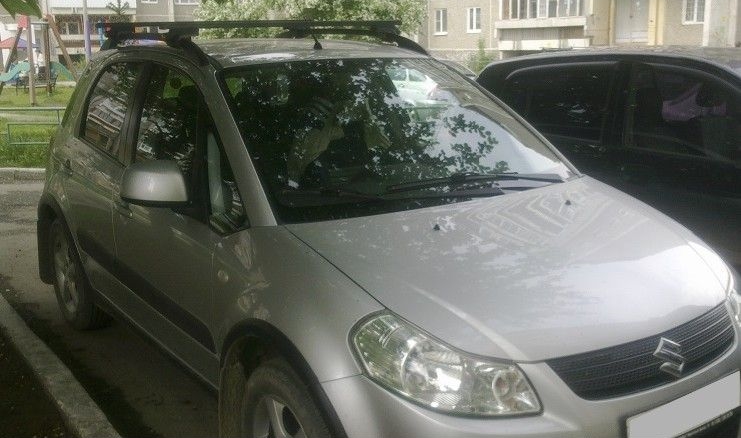 Багажник Thule SquareBar Evo на стальных дугах для Suzuki SX4