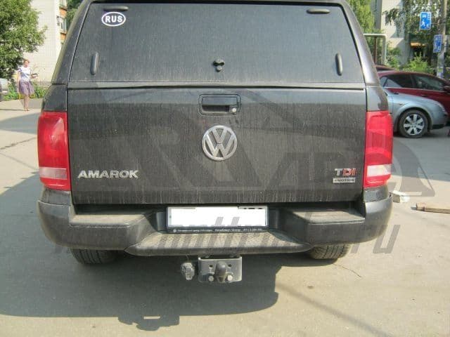 Фиксированный фаркоп Oris-Bosal для Volkswagen Amarok (с бампером)