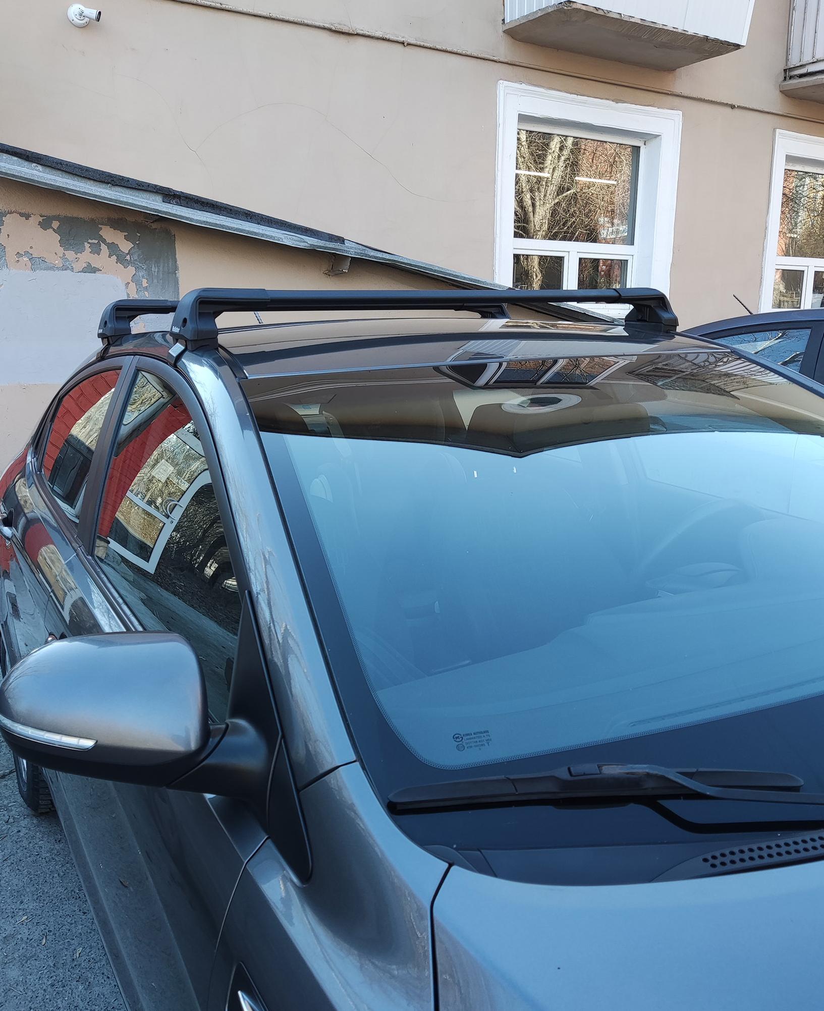 Багажник Rollster Mercury на черных аэродинамических дугах для Kia Rio седан (2017-н.в.)