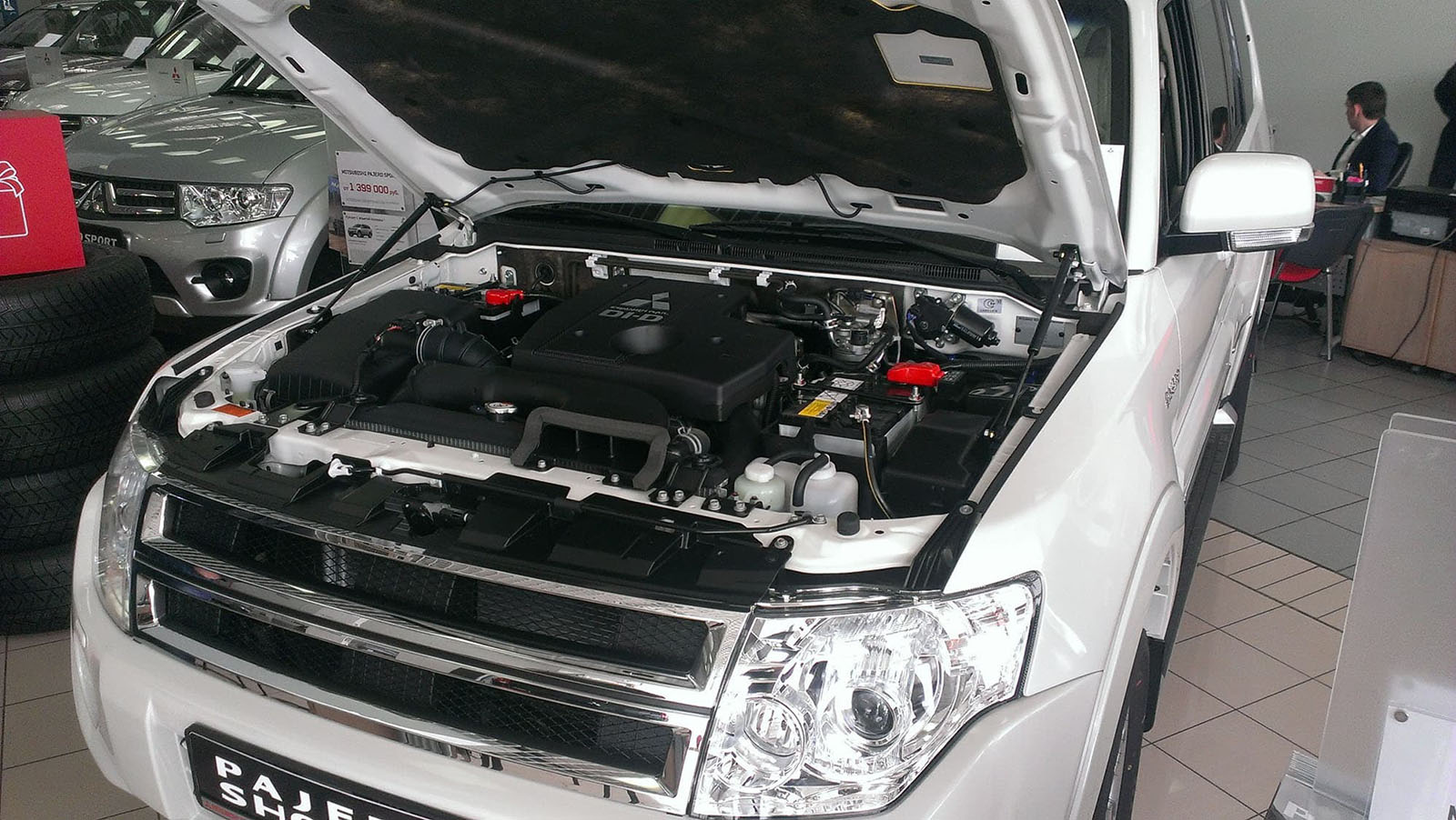 Газовые упоры (амортизаторы) капота A-ENGINEERING для Mitsubishi Pajero