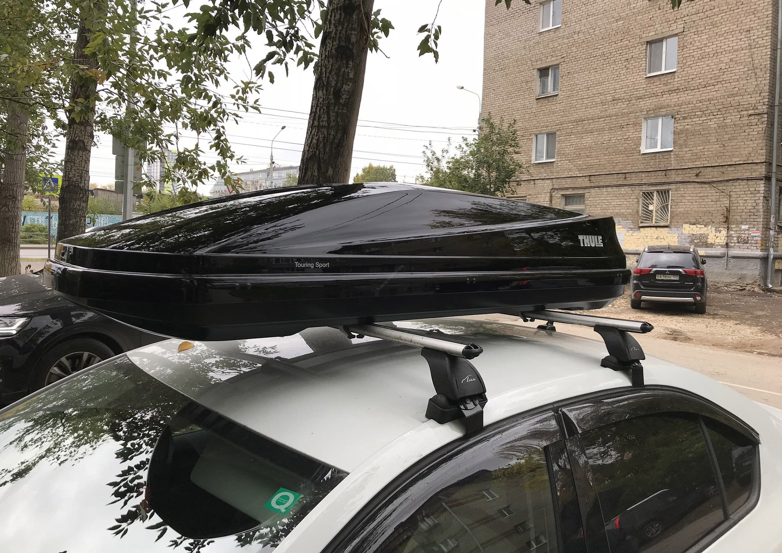 Багажник LUX на аэродинамических дугах для  Skoda Octavia лифтбек (2013-2020)