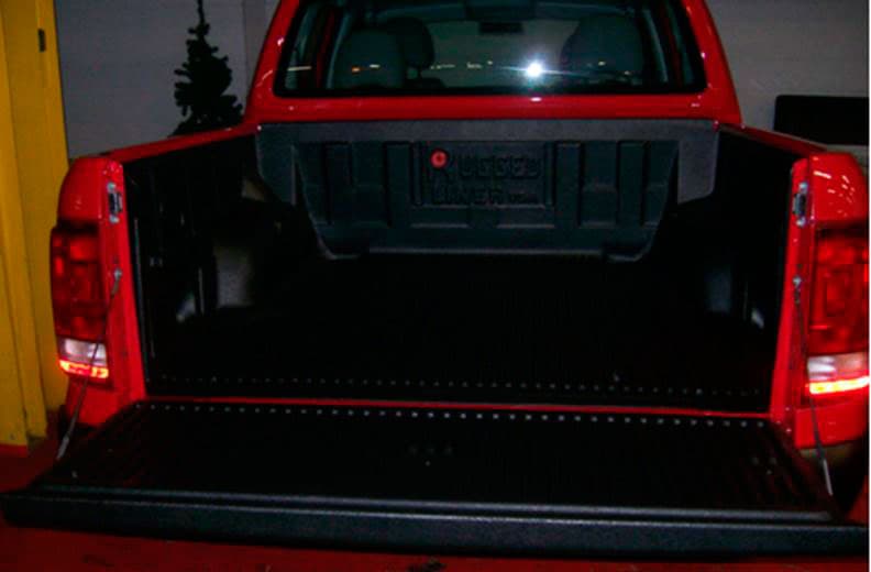 Вставка (вкладыш) Ruggedliner в кузов, под борт для Volkswagen Amarok Double Cab (Длина грузовой платформы 5ft (~152,4см))