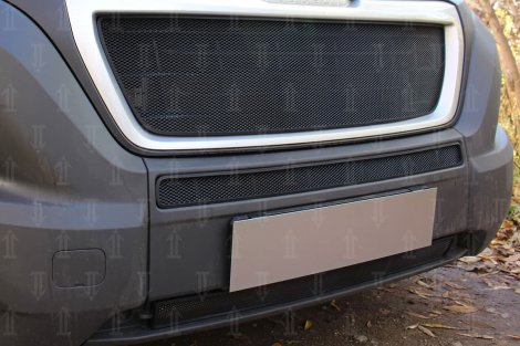 Защитная сетка радиатора ProtectGrille верхняя для Peugeot Boxer (2014-н.в. Черная)