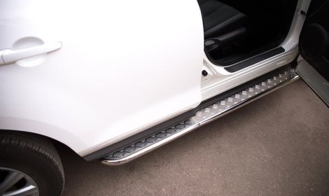 Пороги труба D42 с листом "RUSSTAL" для Mazda CX-7