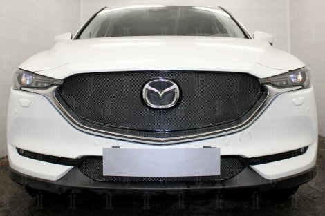 Защитная сетка радиатора ProtectGrille Premium нижняя для Mazda CX-5 (2017-н.в.) черный