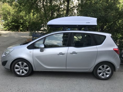 Багажник MontBlanc на прямоугольных дугах для Opel Meriva