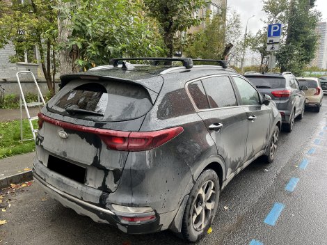 Багажник LUX Scout на черных аэродинамических дугах для Kia Sportage (2021-н.в.)
