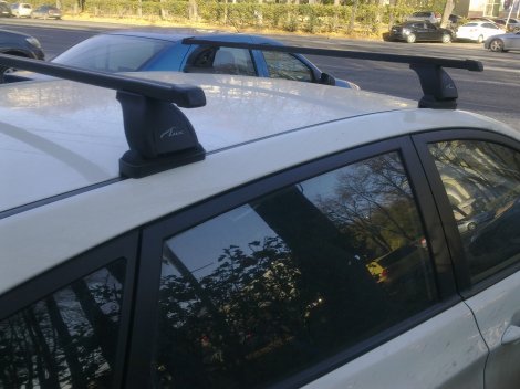 Багажник LUX на прямоугольных дугах для  Hyundai Solaris 5-дв хетчбэк (2011-2015)