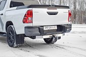 Съемный фаркоп PTGroup THI-15-991124.00 под квадрат 50х50 с нерж. накладкой для Toyota Hilux (2015-н.в.)
