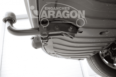 Фиксированный фаркоп Aragon для Honda CR-V (2012-2016)