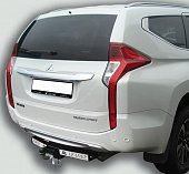 Фиксированный фаркоп Leader Plus M115-F(N) с нержавеющей пластиной для Mitsubishi Pajero Sport (2016-2019)