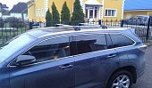 Багажник Thule WingBar Edge на интегрированных дугах для Toyota Highlander (2013-2020)