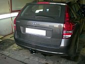 Фиксированный фаркоп Oris 6736-A для KIA Ceed SW (2006-2012)