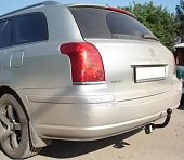 Фиксированный фаркоп Oris 3068-A для Toyota Avensis универсал (2003-2008)