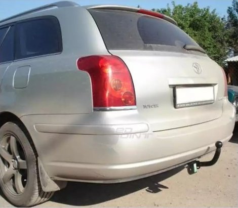 Фиксированный фаркоп Oris-Bosal 3068-A для Toyota Avensis универсал (2003-2008)