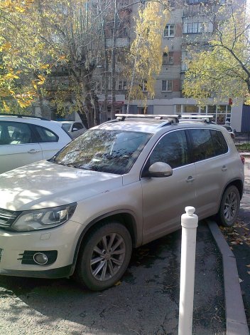 Багажник LUX Классик на аэродинамических дугах для Volkswagen Tiguan (2007-2016)