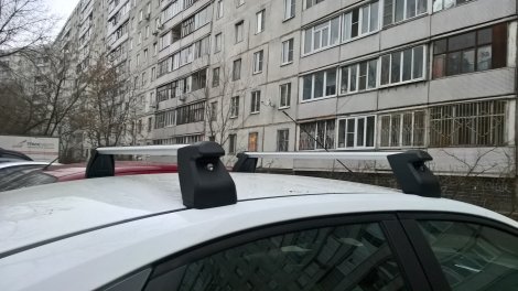 Оригинальный багажник Ford на аэродинамических дугах для Ford Focus универсал (2005-2010)