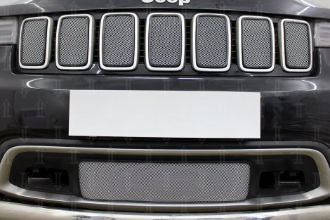 Защитная сетка радиатора ProtectGrille верхняя хром для Jeep Grand Cherokee (2018-н.в.)