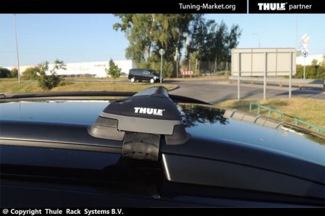Багажник Thule WingBar Edge на интегрированных дугах для Volkswagen Tiguan (2007-2016)