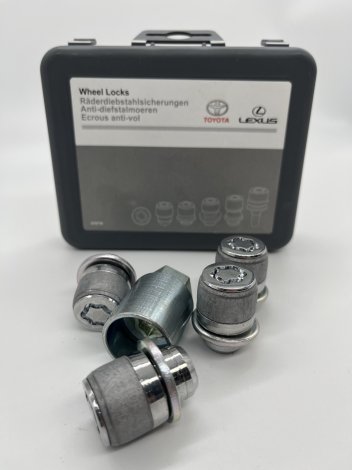 Оригинальные секретки Toyota PW45600013 для Lexus UX (A10)