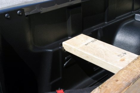 Вставка (вкладыш) в кузов, под борт для Toyota Hilux Double Cab (Длина грузовой платформы 5ft (~152,4см))