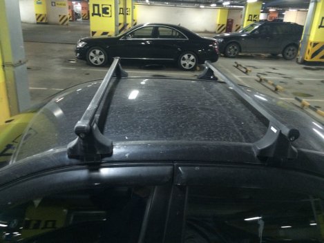 Багажник Thule SquareBar на стальных дугах для Hyundai Elantra седан (2000-2006)