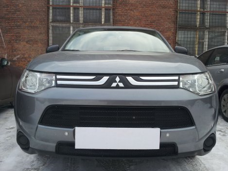 Защитная сетка радиатора ProtectGrille для Mitsubishi Outlander III, 2 части(2012-2014 Черная)