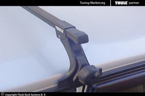Багажник Thule SquareBar на стальных дугах для Lada 2114