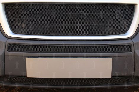 Защитная сетка радиатора ProtectGrille нижняя для Peugeot Boxer (2014-н.в. Черная)