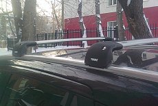 Багажник Thule WingBar Edge на Suzuki SX4