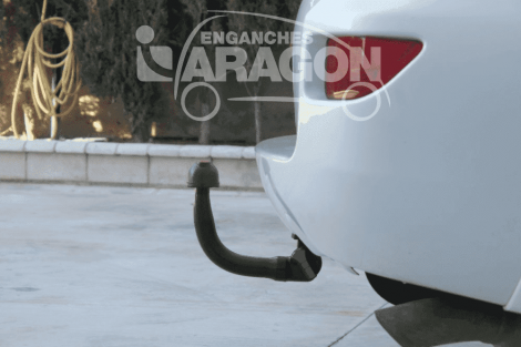 Съемный фаркоп Aragon для Toyota RAV 4 (2006-2012)
