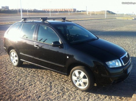 Багажник Thule SquareBar Evo на стальных дугах для Skoda Fabia универсал (2000-2007)