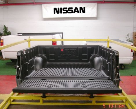 Вставка (вкладыш) в кузов Ruggedliner, на борт Nissan NP300