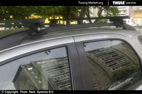 Багажник Thule SquareBar Evo на стальных дугах для Suzuki SX4