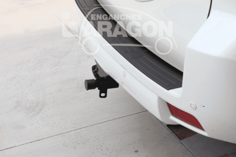 Съемный фаркоп Aragon для Toyota Land Cruiser Prado 150