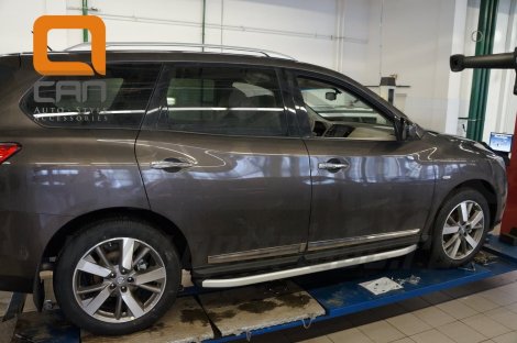 Пороги алюминиевые (Alyans) для Nissan Pathfinder