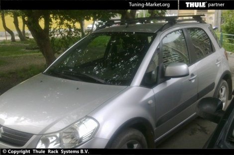 Багажник Thule SquareBar Evo на стальных дугах для Suzuki SX4