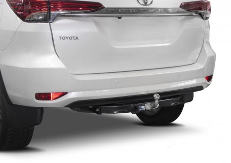 Фиксированный фаркоп Rival для Toyota Fortuner (2016-н.в.)